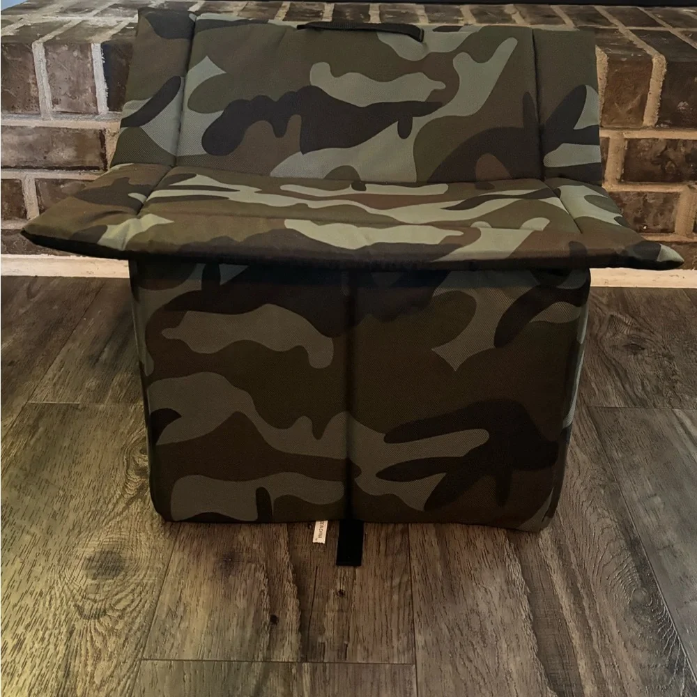 Large Camouflage Pet House-Unused